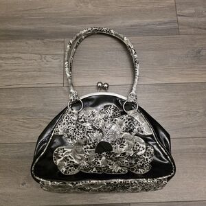 Vintage-style Floral Embellished Black Faux Leather Handbag Hananel